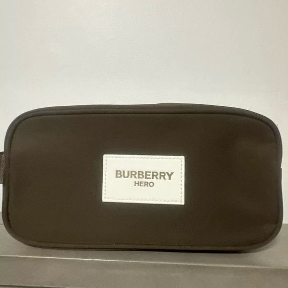 Burberry Other - Burberry toiletry bag